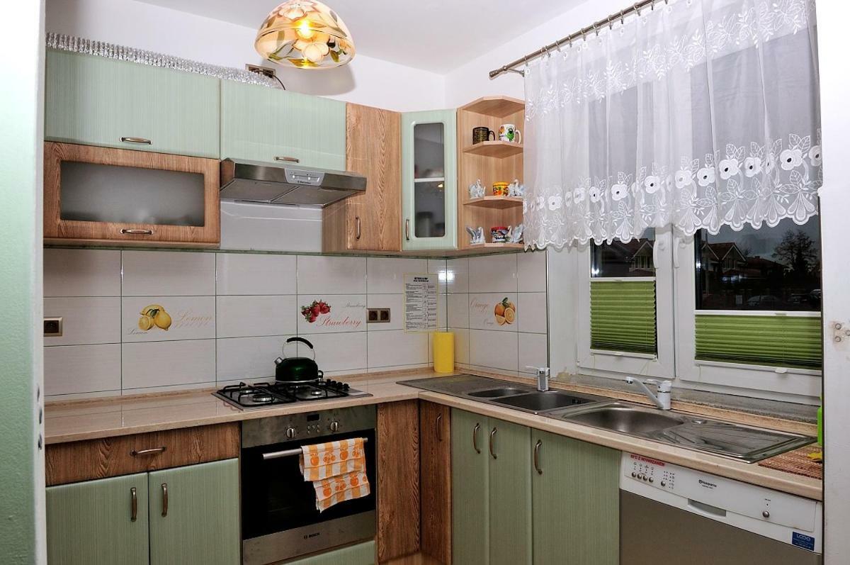 Banana Apartment Торунь Екстер'єр фото